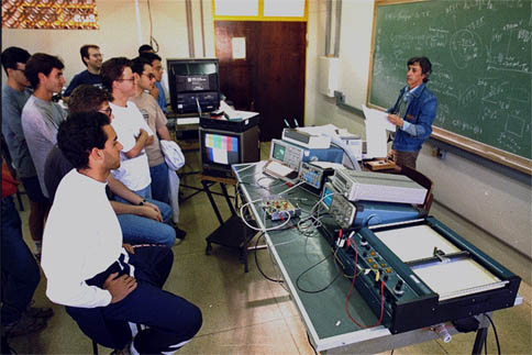 Disc - CEE - Centro de Engenharia Elétrica e de Computação